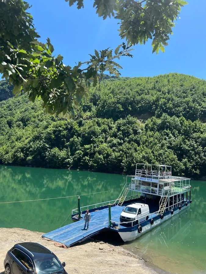 Bujtina Merturi Aprip Alojamento de Acomodação e Pequeno-almoço